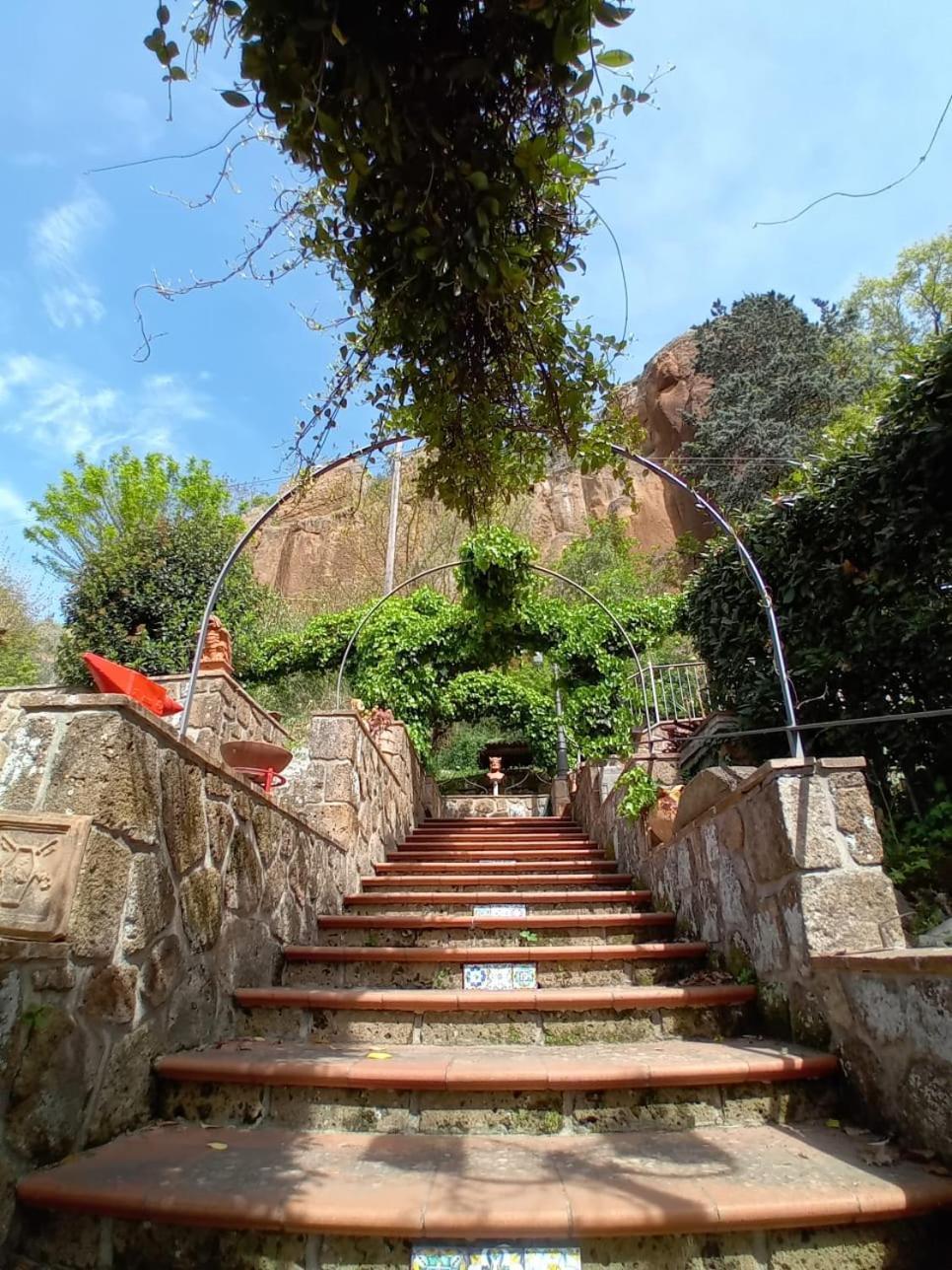 Casa Serafina Trilocale Con Arredi D'Arte E Parcheggio Privato Villa Orvieto Exterior photo